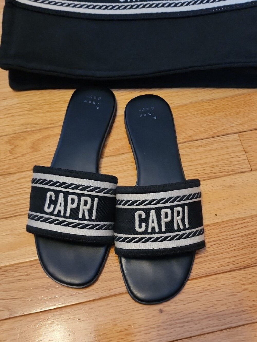 CAPRI Black Canvas Tote and Slide Sandal Set - Picture 2 of 5